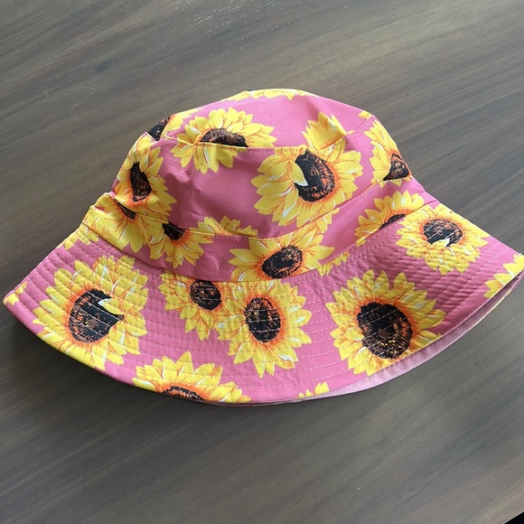 Pink sunflower bucket hat - Picture 2 of 3
